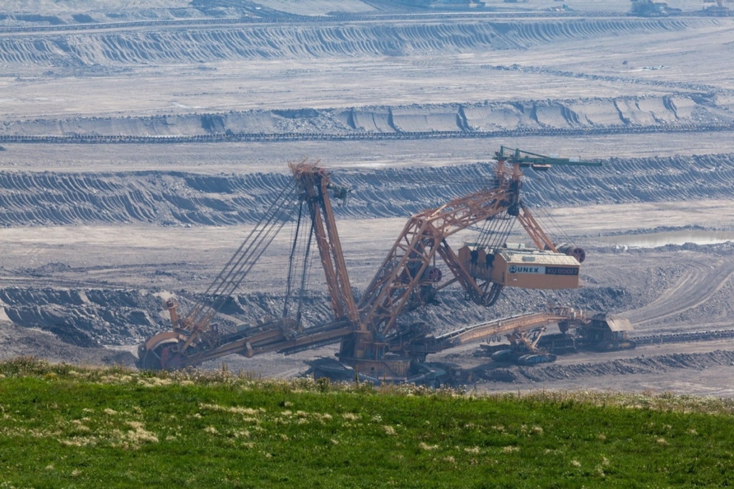 Mining & Material-Handling Equipment